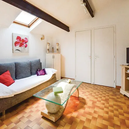 Two-bedroom In Biguglia *